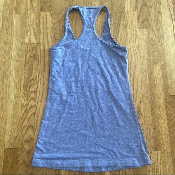 Lululemon blue tank top size 4 - Picture 2 of 6